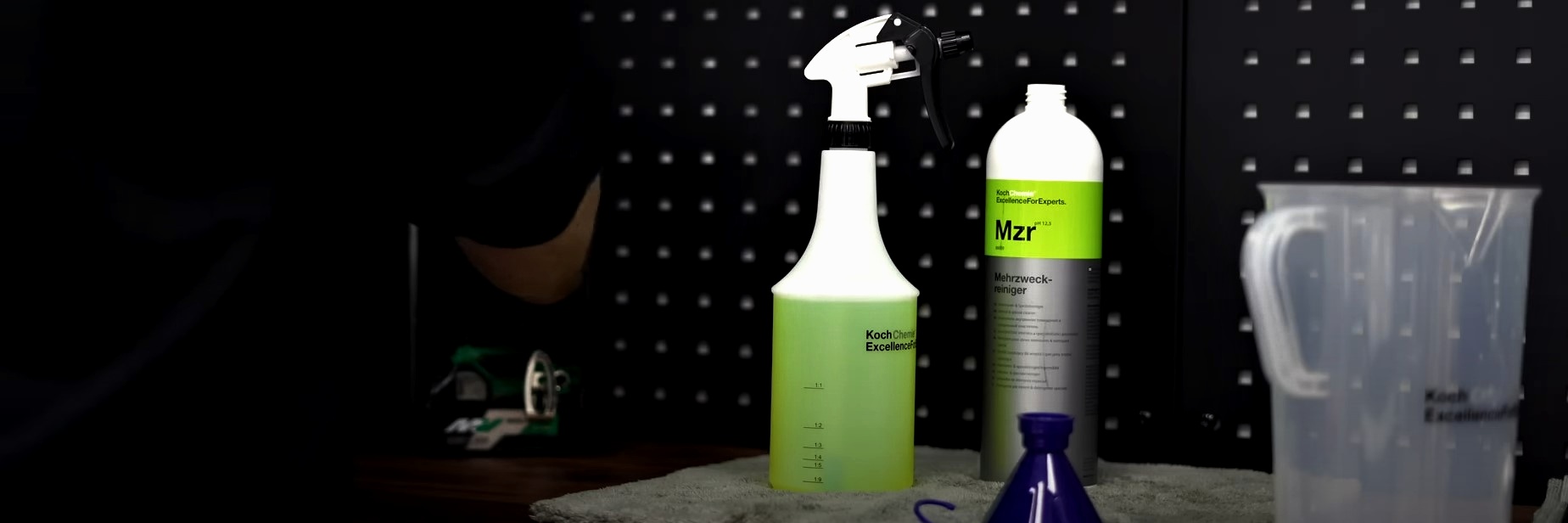 Koch Chemie MZR Mehrzweckreiniger - Univerzální čistič interiéru 